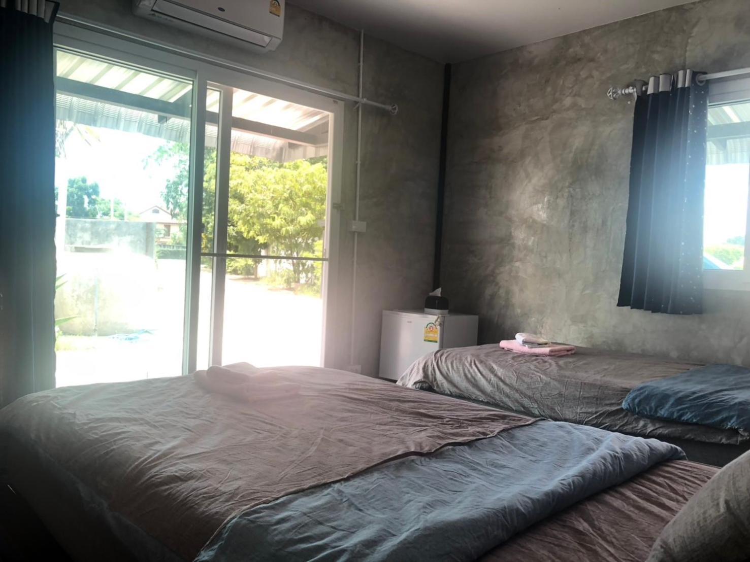 Solarcell Private Homestay - โซล่าเซลล์ไพรเวทโฮมสเตย์ Утхайтхані Екстер'єр фото